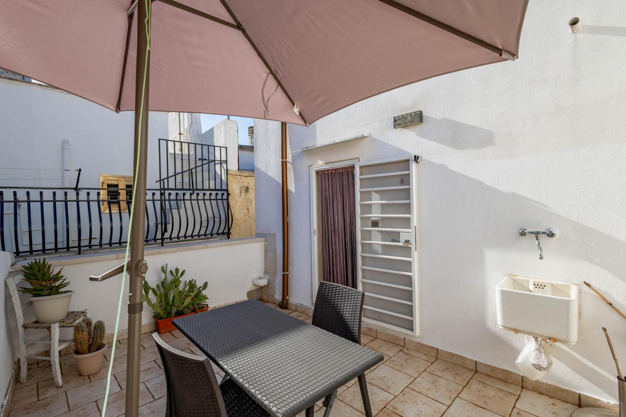 Antiche Mura Apartments "Nel Cuore Della Puglia"Bivani, Cucina, Terrazzo Тури Экстерьер фото