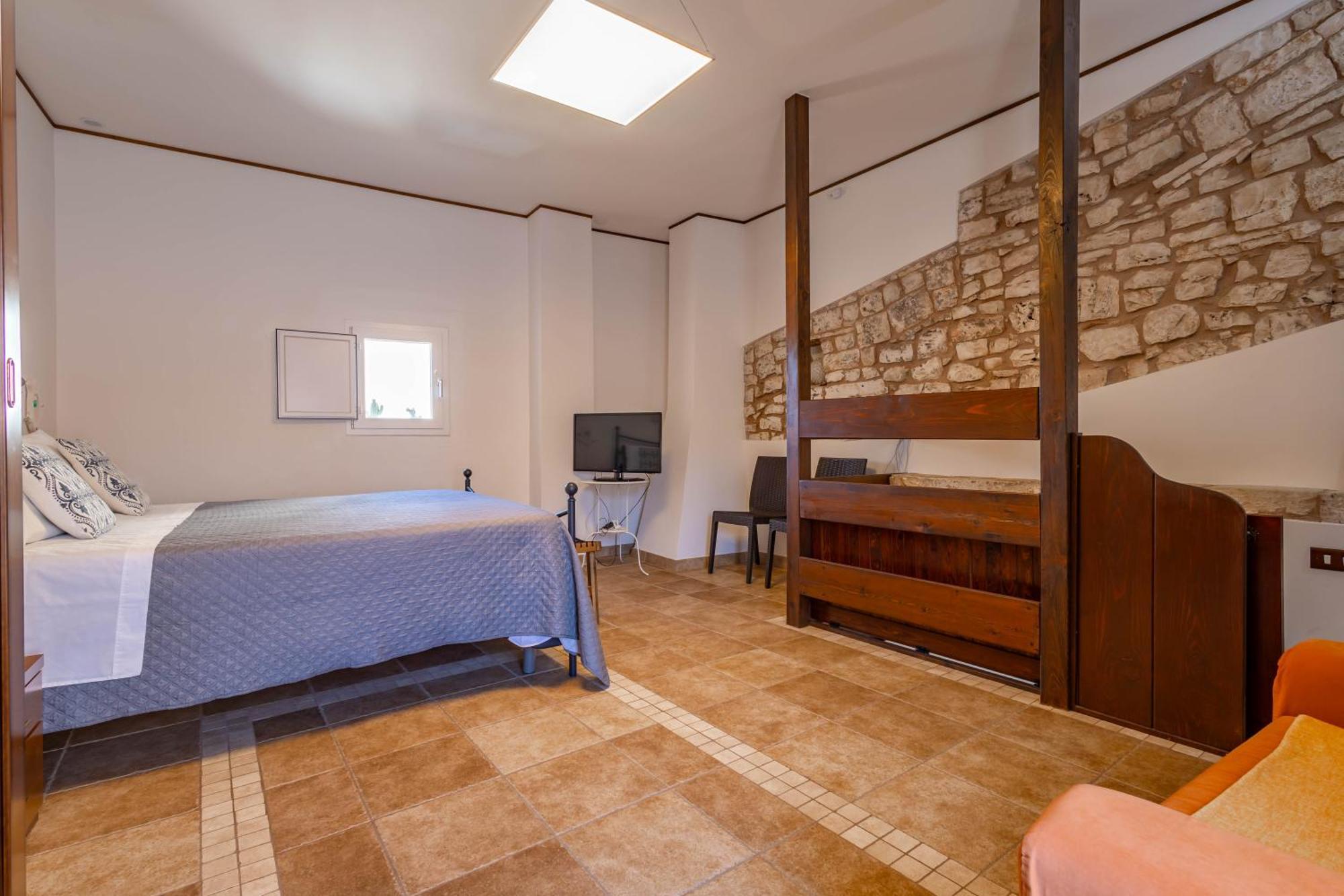 Antiche Mura Apartments "Nel Cuore Della Puglia"Bivani, Cucina, Terrazzo Тури Экстерьер фото