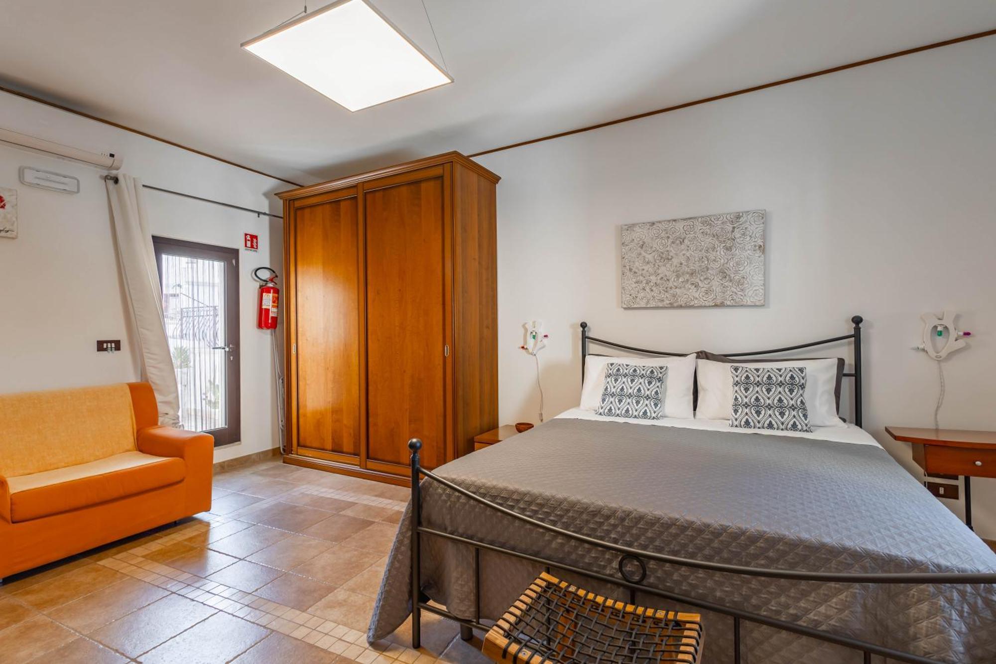 Antiche Mura Apartments "Nel Cuore Della Puglia"Bivani, Cucina, Terrazzo Тури Экстерьер фото